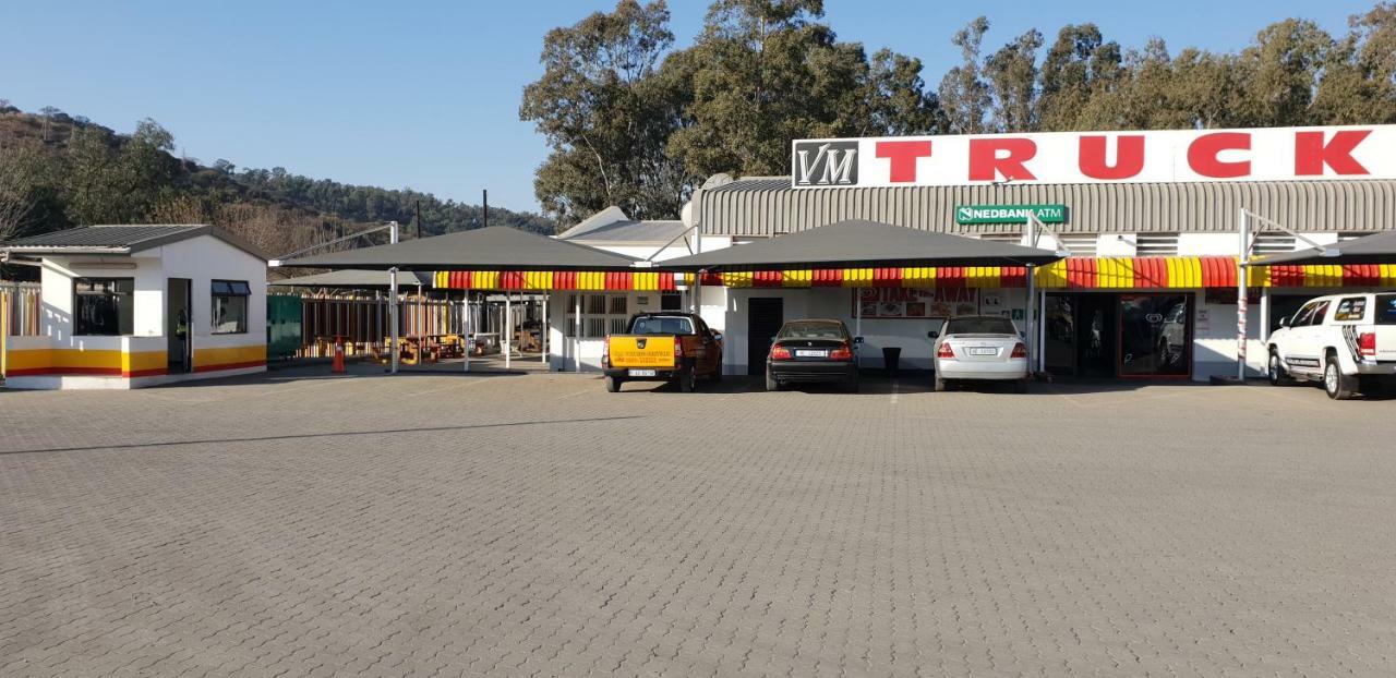 Hotel Vm Truck Stop - Shell Estcourt Exterior foto