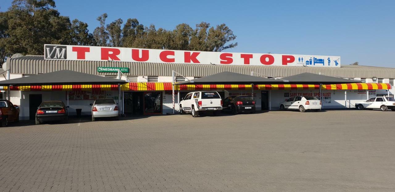 Hotel Vm Truck Stop - Shell Estcourt Exterior foto