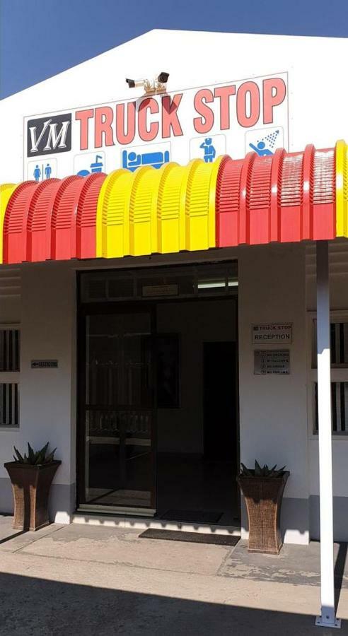 Hotel Vm Truck Stop - Shell Estcourt Exterior foto