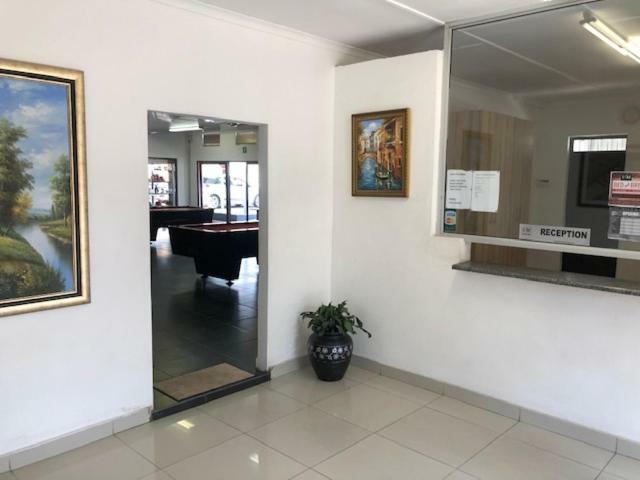 Hotel Vm Truck Stop - Shell Estcourt Exterior foto